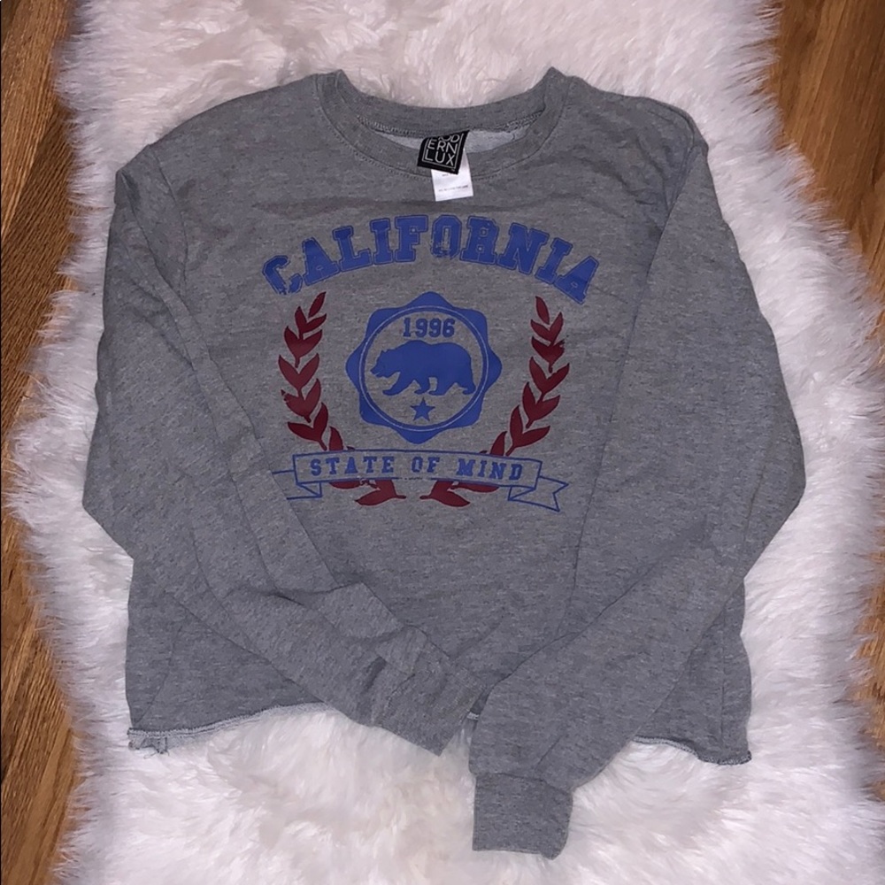 🛑🛑SOLD🛑🛑Soft Crop Top shirt